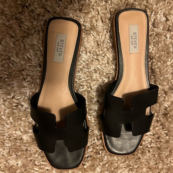 Steve Madden Haydn Sandals - Picture 2 of 3